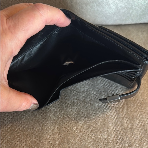 Gucci Black Leather Wallet - Picture 7 of 11